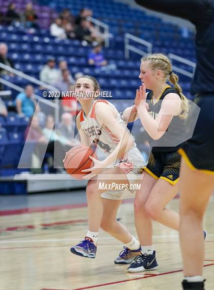 Thumbnail 1 in Mt. Blue vs. Gardiner (Capital City Hoops Classic) photogallery.