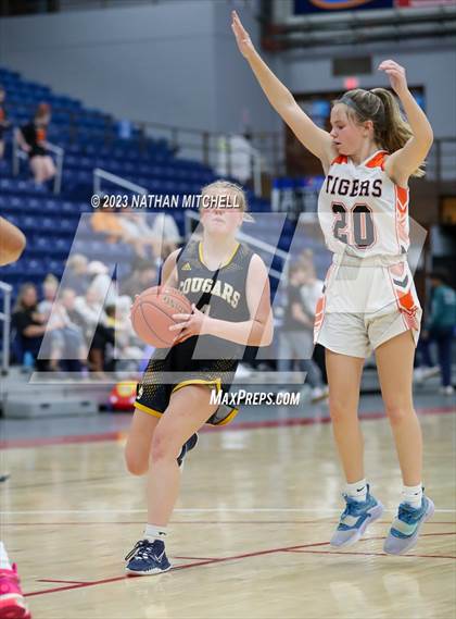 Thumbnail 3 in Mt. Blue vs. Gardiner (Capital City Hoops Classic) photogallery.