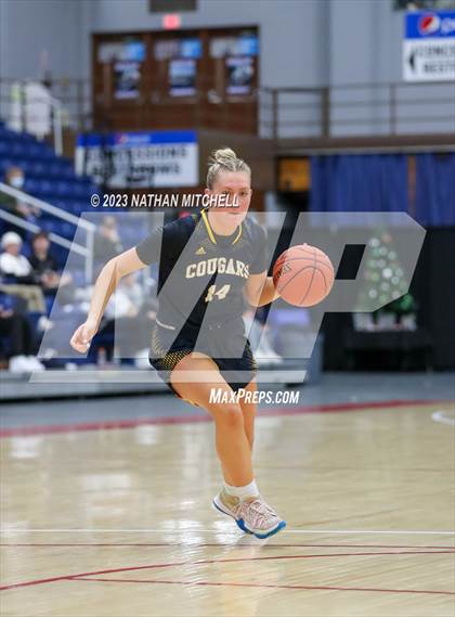 Thumbnail 2 in Mt. Blue vs. Gardiner (Capital City Hoops Classic) photogallery.