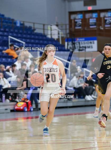 Thumbnail 2 in Mt. Blue vs. Gardiner (Capital City Hoops Classic) photogallery.
