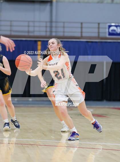 Thumbnail 3 in Mt. Blue vs. Gardiner (Capital City Hoops Classic) photogallery.