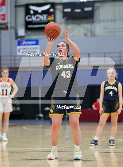Thumbnail 2 in Mt. Blue vs. Gardiner (Capital City Hoops Classic) photogallery.