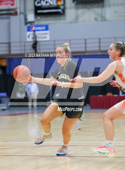 Thumbnail 3 in Mt. Blue vs. Gardiner (Capital City Hoops Classic) photogallery.