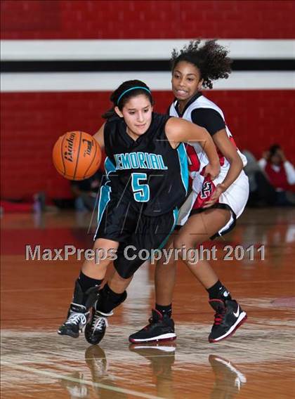 Thumbnail 3 in Pasadena Memorial vs South Houston photogallery.