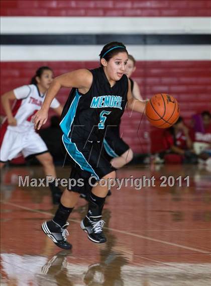 Thumbnail 1 in Pasadena Memorial vs South Houston photogallery.