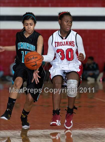 Thumbnail 3 in Pasadena Memorial vs South Houston photogallery.