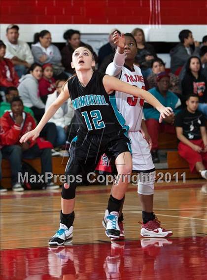 Thumbnail 1 in Pasadena Memorial vs South Houston photogallery.
