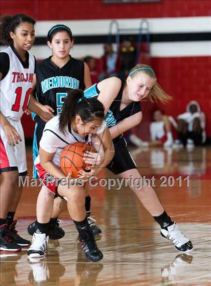 Thumbnail 3 in Pasadena Memorial vs South Houston photogallery.
