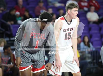 Thumbnail 3 in Petal vs. La Crosse Central (City of Palms Classic) photogallery.