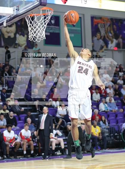 Thumbnail 3 in Petal vs. La Crosse Central (City of Palms Classic) photogallery.