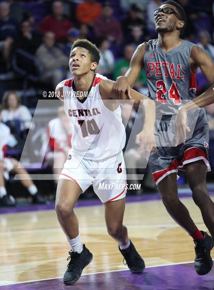 Thumbnail 1 in Petal vs. La Crosse Central (City of Palms Classic) photogallery.