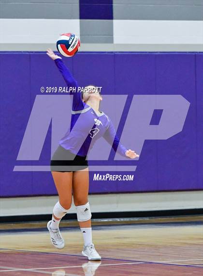 Thumbnail 1 in Pearland vs. Ridge Point  photogallery.