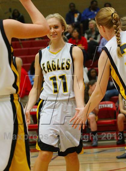 Thumbnail 1 in Del Oro vs St. Francis (Common Good Classic) photogallery.