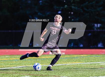 Thumbnail 3 in Newton North @ Wellesley photogallery.