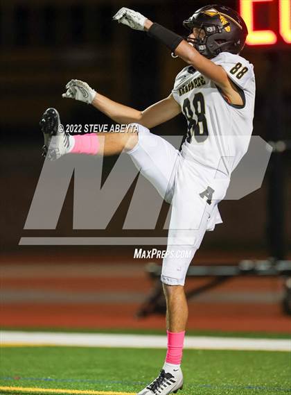 Thumbnail 2 in Arapahoe @ Cherokee Trail photogallery.