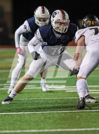Thumbnail 2 in Arapahoe @ Cherokee Trail photogallery.
