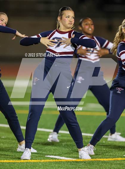 Thumbnail 2 in Arapahoe @ Cherokee Trail photogallery.
