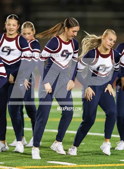 Thumbnail 1 in Arapahoe @ Cherokee Trail photogallery.