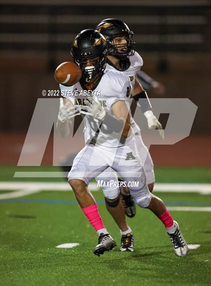 Thumbnail 2 in Arapahoe @ Cherokee Trail photogallery.