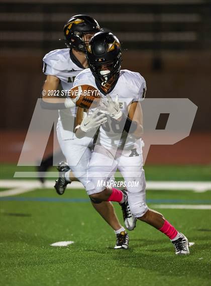 Thumbnail 1 in Arapahoe @ Cherokee Trail photogallery.