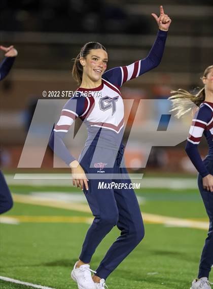 Thumbnail 1 in Arapahoe @ Cherokee Trail photogallery.
