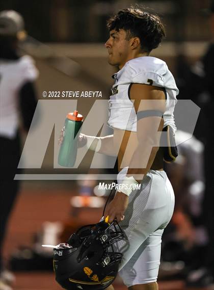 Thumbnail 2 in Arapahoe @ Cherokee Trail photogallery.