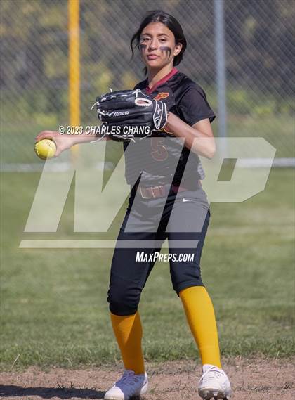 Thumbnail 3 in Ukiah vs Piner photogallery.
