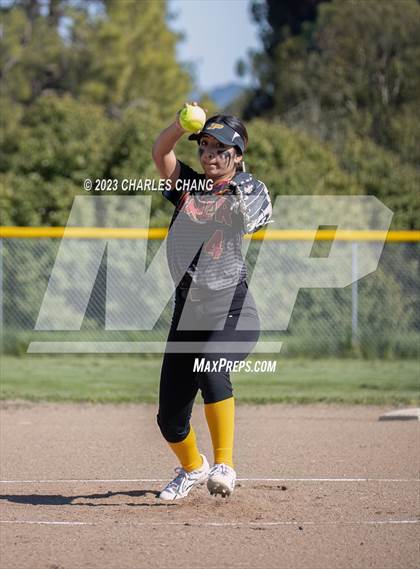 Thumbnail 2 in Ukiah vs Piner photogallery.
