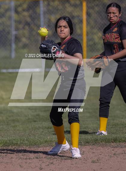 Thumbnail 3 in Ukiah vs Piner photogallery.