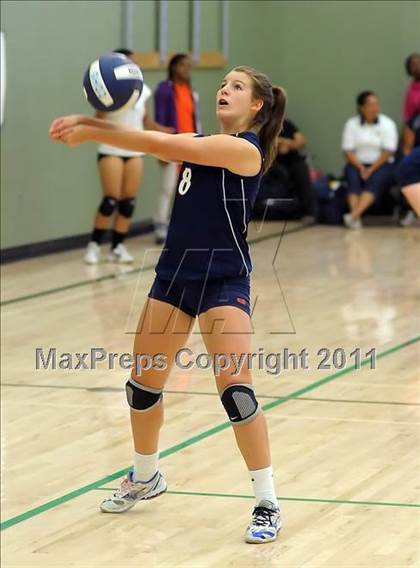 Thumbnail 1 in Cosumnes Oaks vs. Capital Christian (Lady Rams Classic) photogallery.