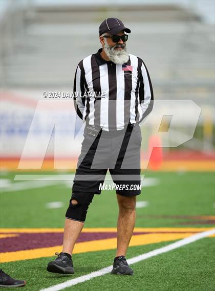 Thumbnail 1 in Glenwood Springs @ Windsor (CHSAA 4A Round 1) photogallery.
