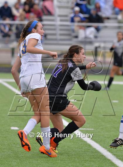 Thumbnail 3 in Cedar Ridge vs Klein (UIL 6A Area Playoff) photogallery.