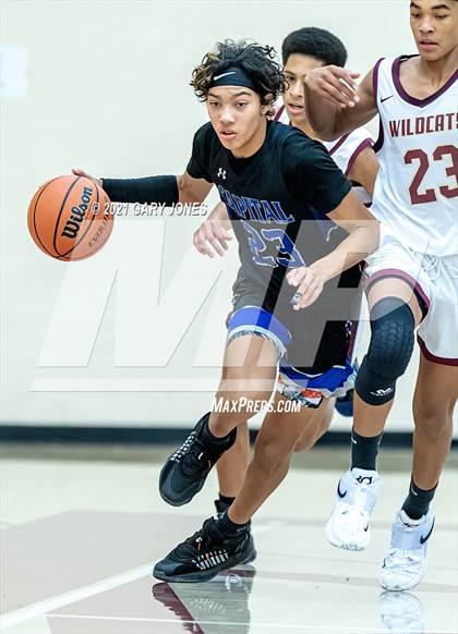 Thumbnail 2 in Capital Christian vs Whitney (Whitney Winter Classic) photogallery.