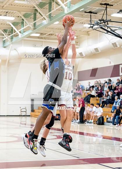 Thumbnail 3 in Capital Christian vs Whitney (Whitney Winter Classic) photogallery.