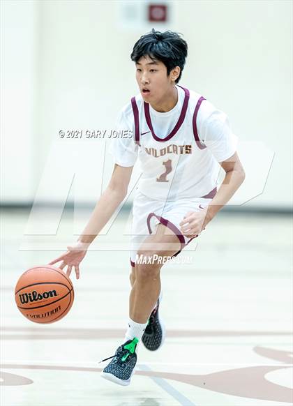 Thumbnail 2 in Capital Christian vs Whitney (Whitney Winter Classic) photogallery.