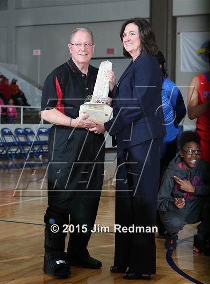 Thumbnail 2 in North Shore vs. Duncanville (McDonald's Texas Invitational) photogallery.