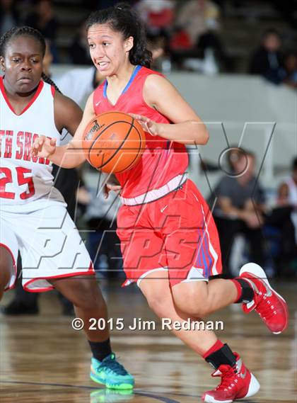 Thumbnail 2 in North Shore vs. Duncanville (McDonald's Texas Invitational) photogallery.