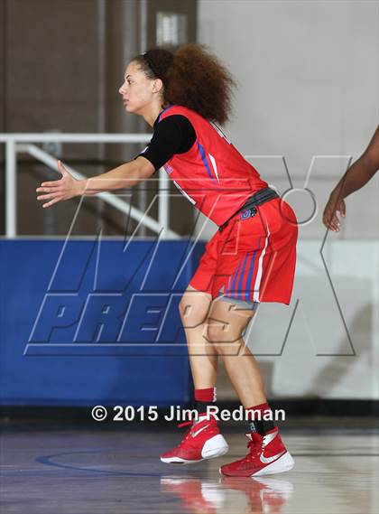 Thumbnail 2 in North Shore vs. Duncanville (McDonald's Texas Invitational) photogallery.