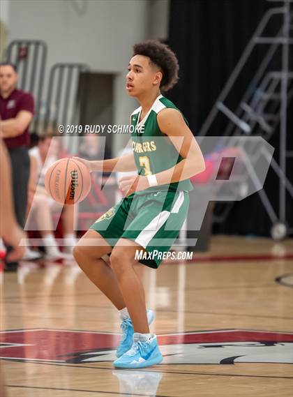 Thumbnail 3 in Scarsdale vs Kentridge (Torrey Pines Holiday Classic) photogallery.