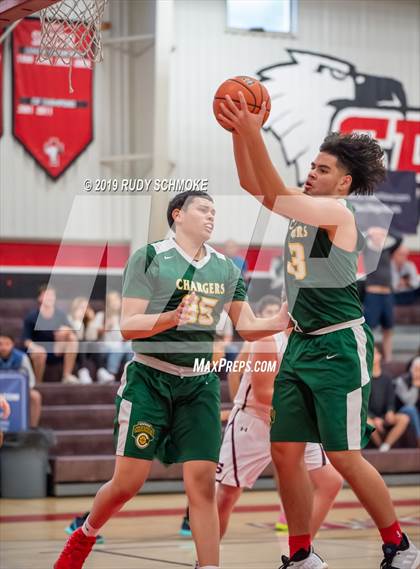 Thumbnail 2 in Scarsdale vs Kentridge (Torrey Pines Holiday Classic) photogallery.