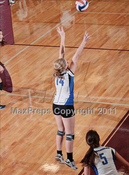 Thumbnail 2 in Alcoa vs. Christian Academy of Knoxville (Regional Championship) photogallery.