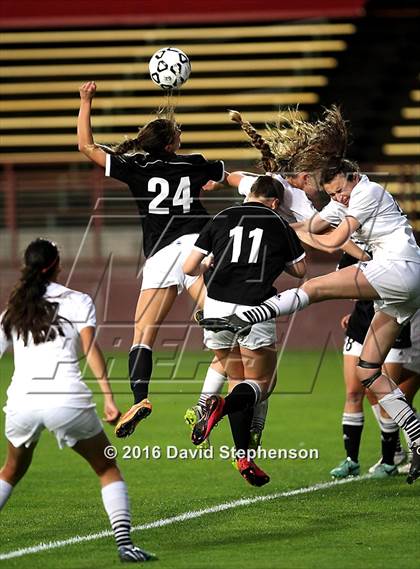 Thumbnail 3 in Woodside vs. Mountain View (CIF CCS Open Division Final) photogallery.