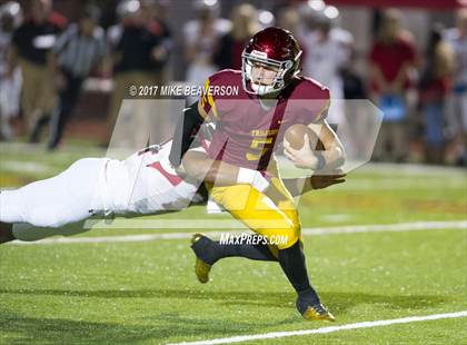Thumbnail 1 in Lassiter vs Cherokee photogallery.