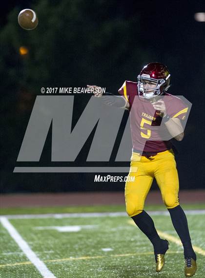 Thumbnail 2 in Lassiter vs Cherokee photogallery.