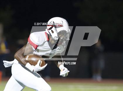 Thumbnail 2 in Lassiter vs Cherokee photogallery.
