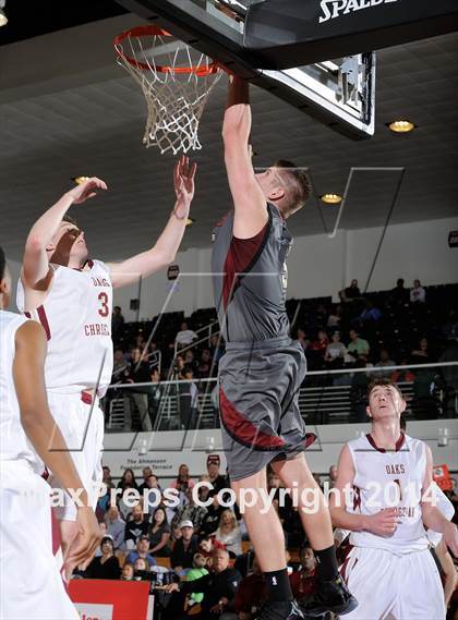 Thumbnail 1 in JSerra Catholic vs. Oaks Christian (CIF SS D4AA Final) photogallery.