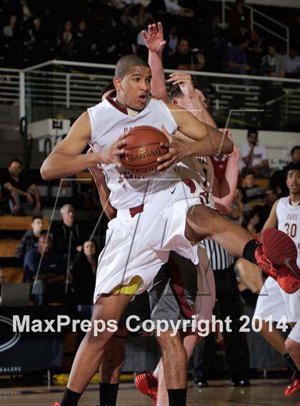 Thumbnail 2 in JSerra Catholic vs. Oaks Christian (CIF SS D4AA Final) photogallery.