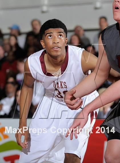 Thumbnail 1 in JSerra Catholic vs. Oaks Christian (CIF SS D4AA Final) photogallery.