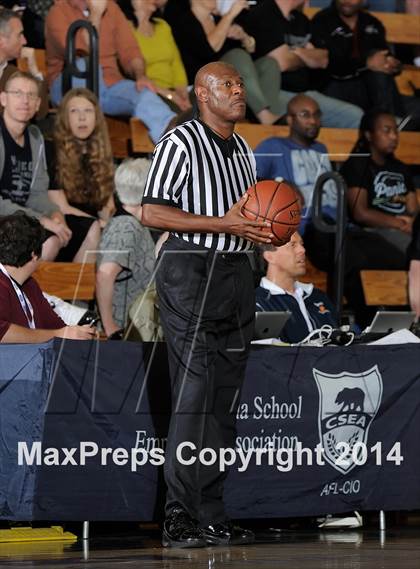 Thumbnail 3 in JSerra Catholic vs. Oaks Christian (CIF SS D4AA Final) photogallery.