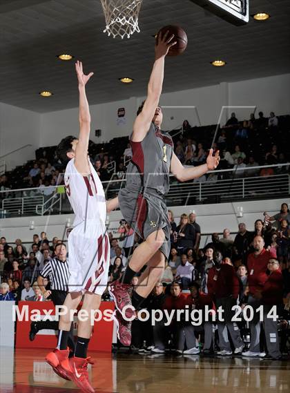Thumbnail 1 in JSerra Catholic vs. Oaks Christian (CIF SS D4AA Final) photogallery.